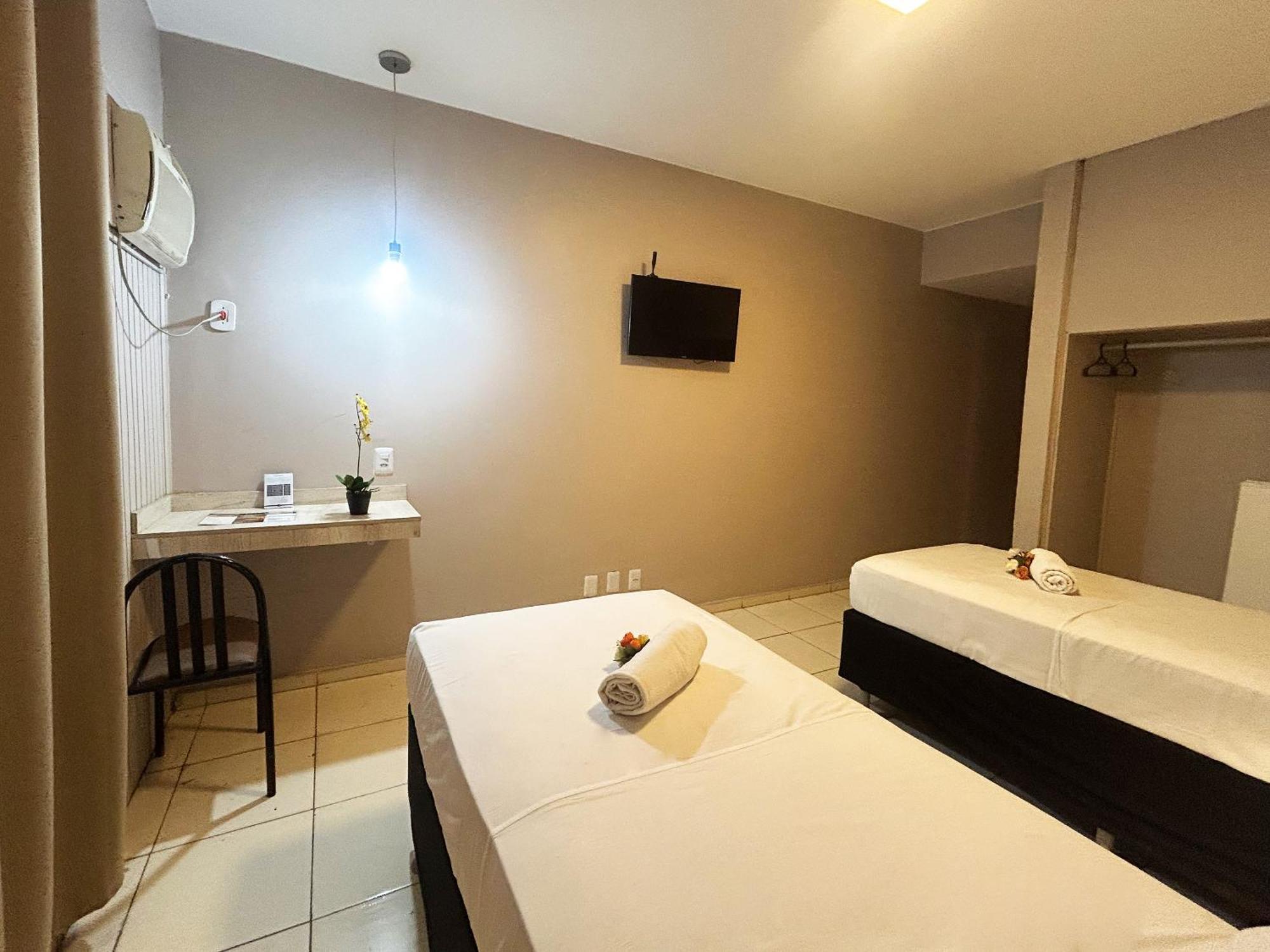 Hotel Econotel By Bsb Inn Brazíliaváros Kültér fotó